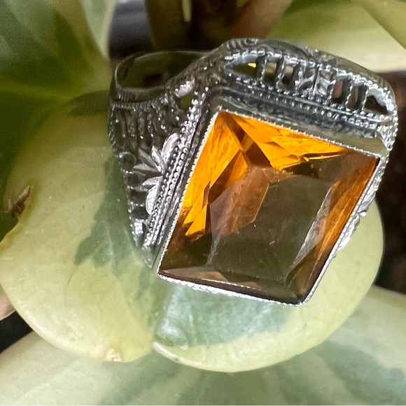 Hallmarked 10k whit gold beautiful deep Color citrine ring . - Picture 5 of 16